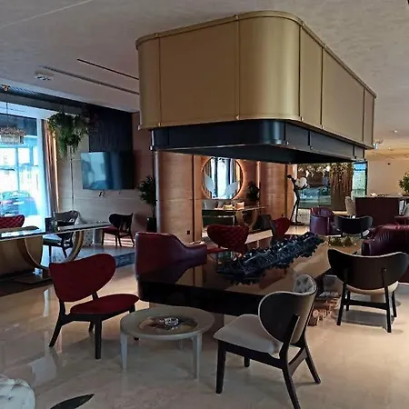 Klara 兹拉蒂博尔